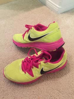 NIKE shoes