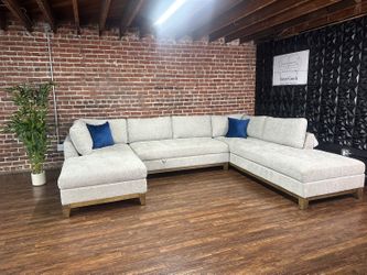 Delivery Available Costco gray U shape sectional sofa couch retails 1500