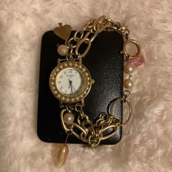 Vintage Gold Tone Double Linked Bracelet Watch W/Charms/pearls (MAXIMAL ART)