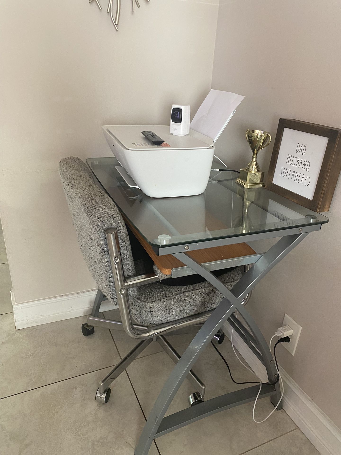 Table And Chair Free