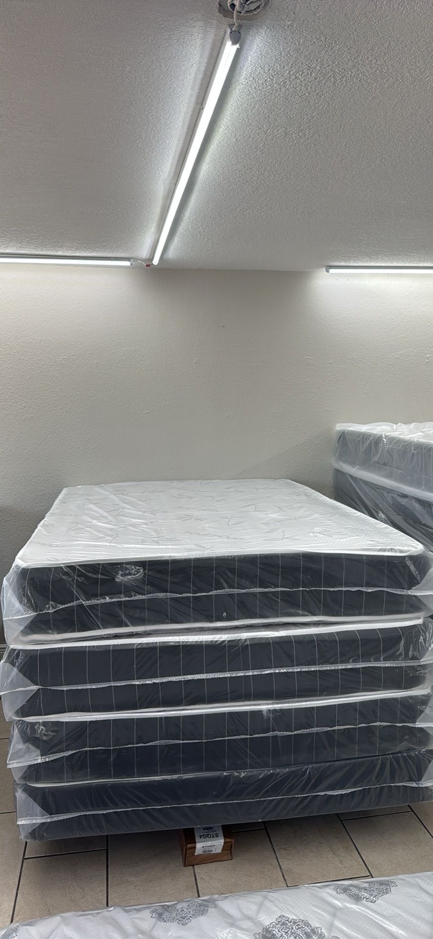 Queen Regular Mattress