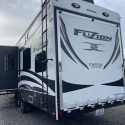 2013 Keystone Fuzion FZ390