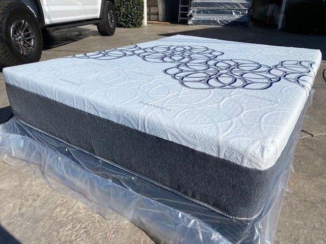 Full Bamboo Cool Gel Memory Foam!!