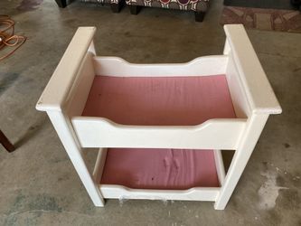 Doll bed