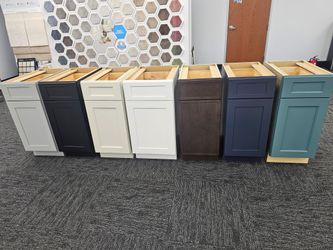 RTA Solid Wood Shaker Kitchen Cabinets – Free Delivery Up to 30 Miles