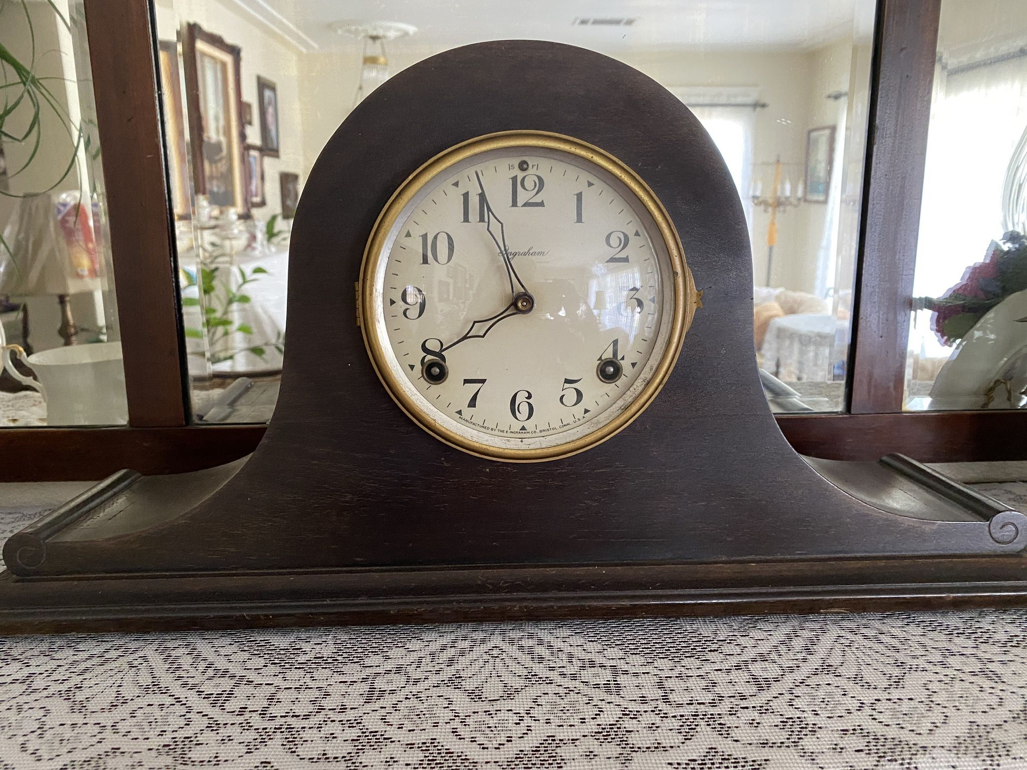 Mantle Clock