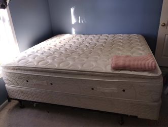 Queen size bed