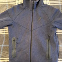 Nike Tech Size M
