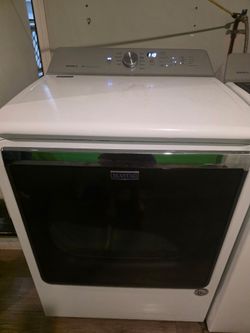 Maytag gas extra large dryer model MGDB835DW4 pickup only Norwalk