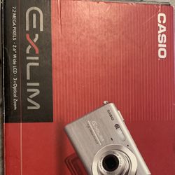 Casio Exilim Small Camera 