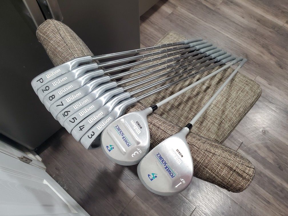 Ladies Wilson Power Source Midsize Golf Set