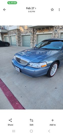 2004 Lincoln Town Car