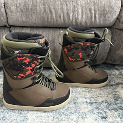 Thirty Two Bradshaw Lashed snowboard Boots Size 8.5/9/9.5-Also Sell Snowboards/Helmet/Goggles/Glove/Pants/Coats/Ski Mask Masks
