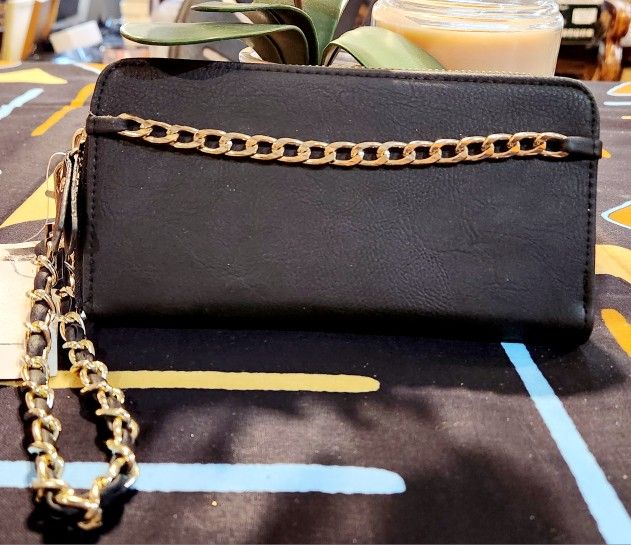 Wilsons Leather BLACK RIVET Leather Wristlet with Goldtone Accent