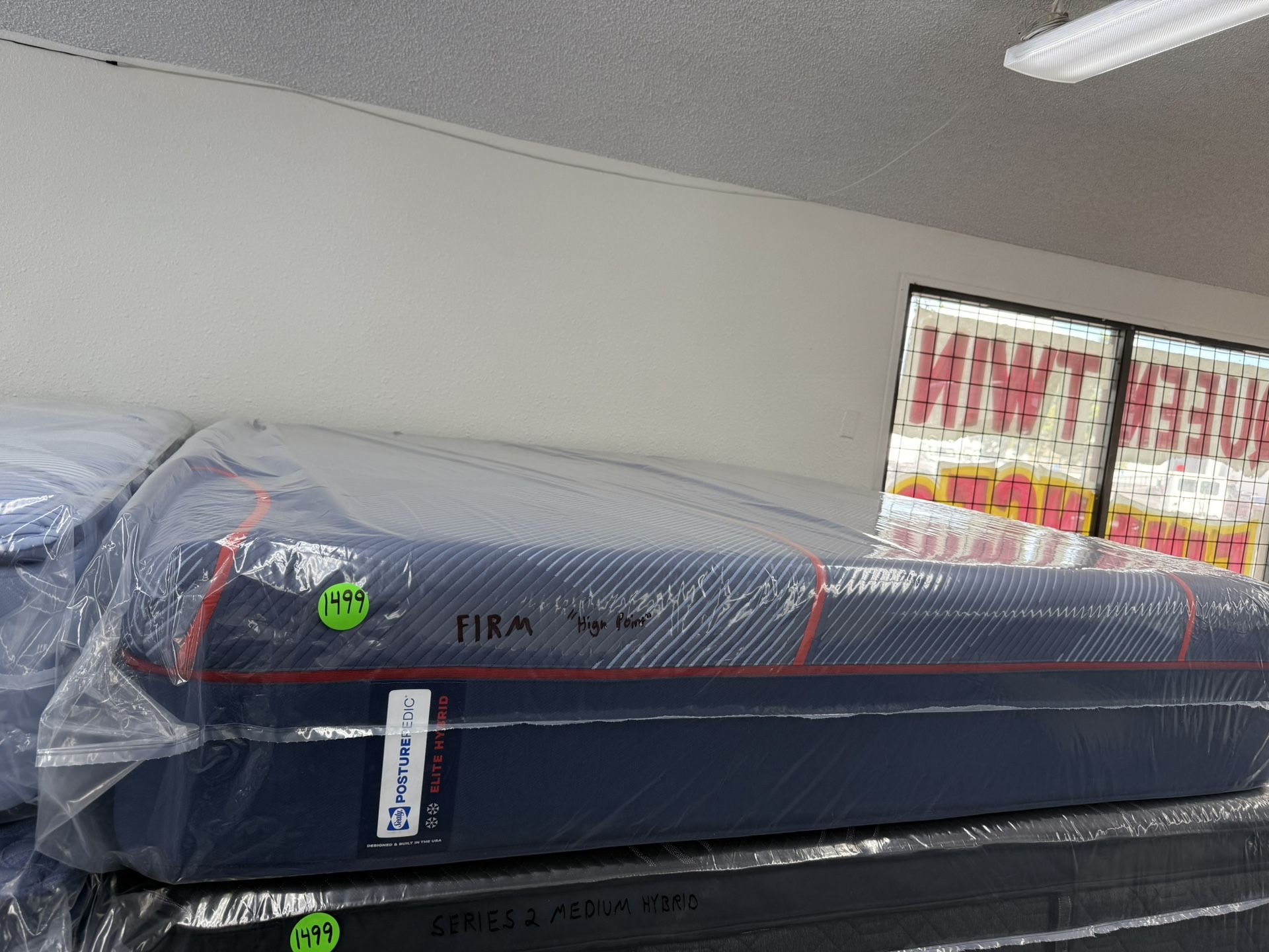 KING SIZE SEALY POSTUREPEDIC ELITE HYBRID MATTRESS & BOX SPRINGS BED SET
