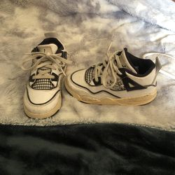Kids Jordan’s Size 10c