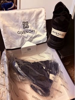 Givenchy boots ✨