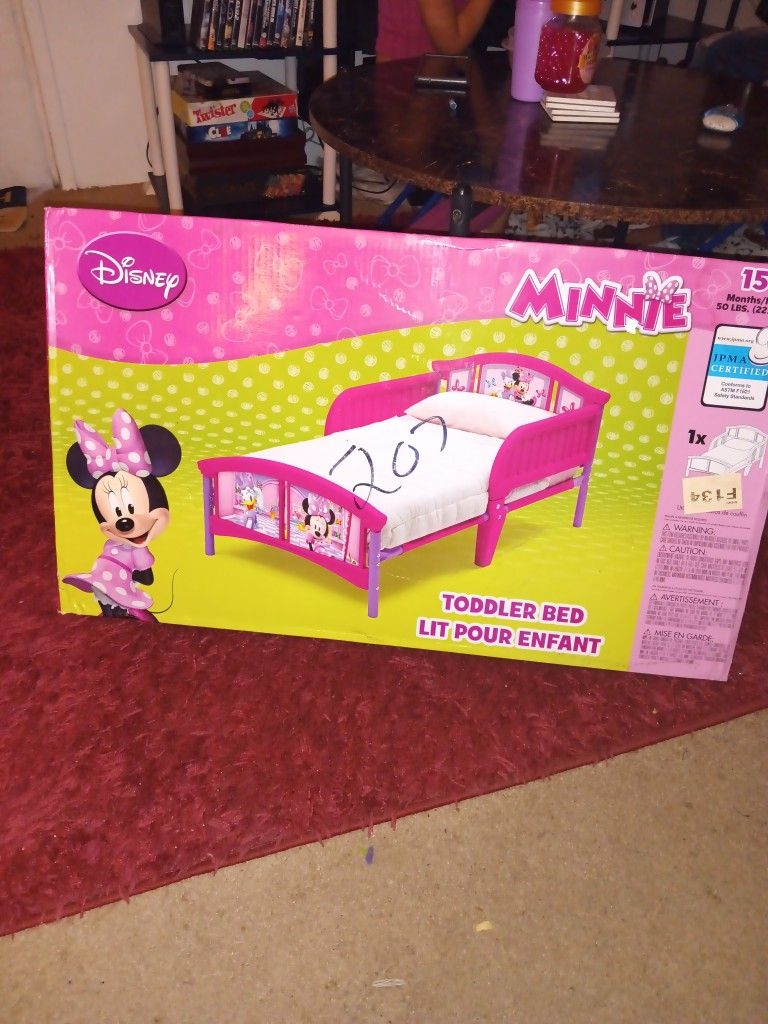 Disney Minnie Mouse Toddler Bed