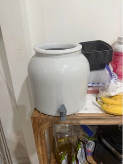 Water dispenser ceramic