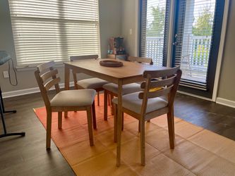 Farmhouse theme dining table set of 4