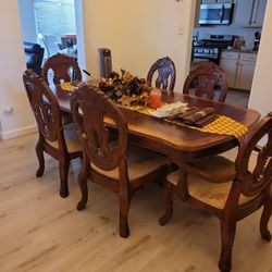 Dinning Table Extendable With 6 Chairs Antique