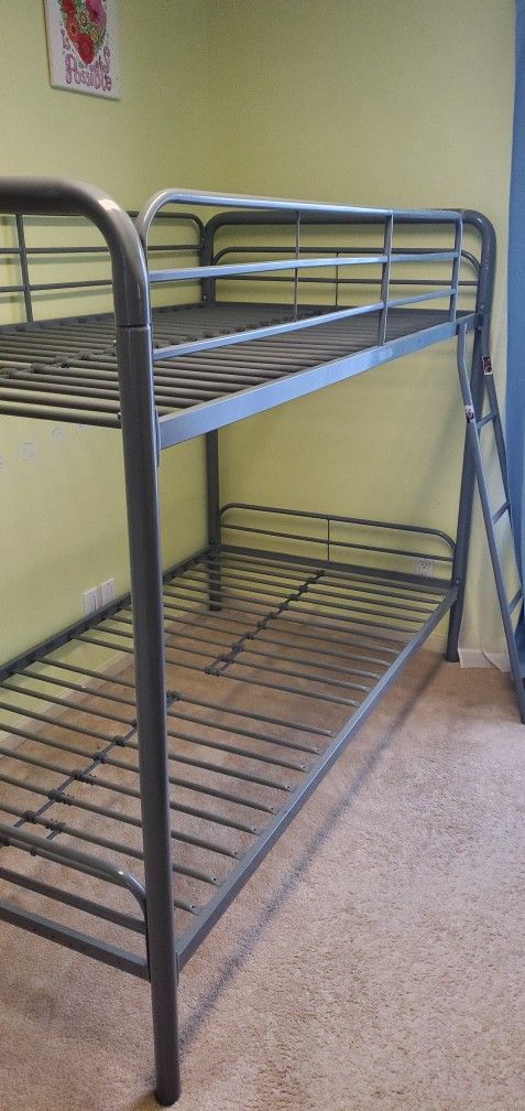 Bunk Bed Metal Twin Over Twin