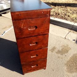Very well built solid dresser perfect for small spaces