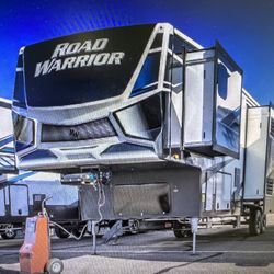 2022  HEARTLAND ROAD WARRIOR 375RW 5/wheel 