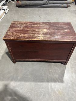 Large wood trunk/chest