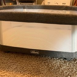 Chiccos Rocking Bassinet 