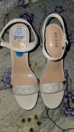 Size 10 Guess Wedges