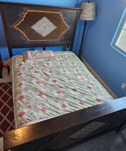 Queen bed set