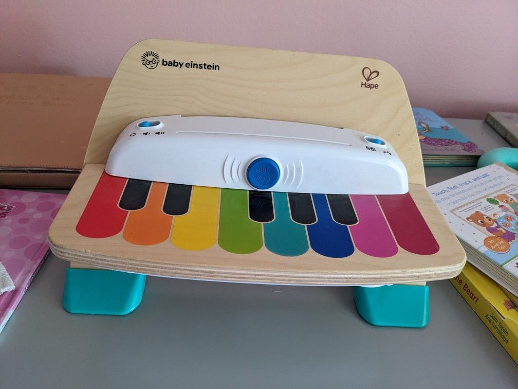 Kids Play Piano