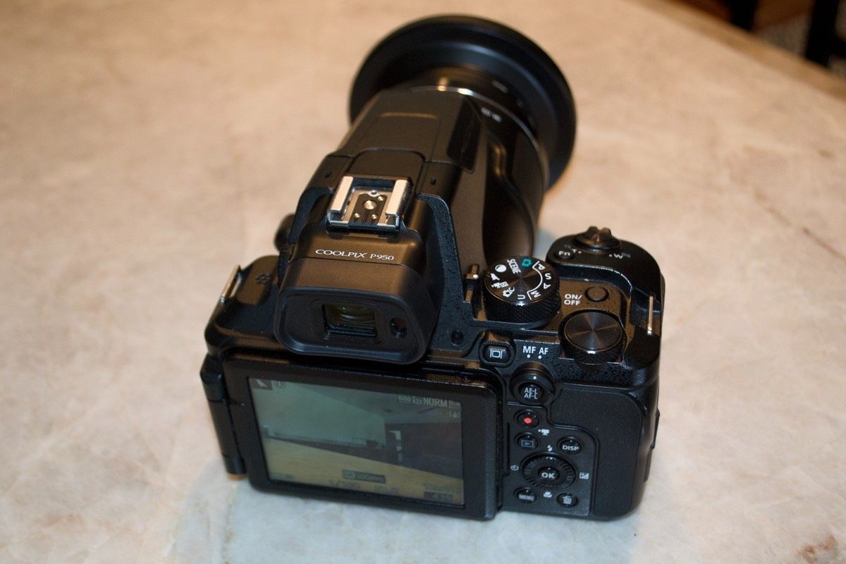 Nikon COOLPIX P950 Super Zoom Digital Camera 83x Optical Zoom W/ Charger