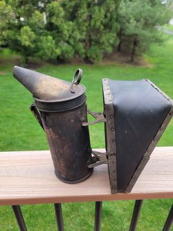 Vintage A.I. Root "Quality" Bee Smoker