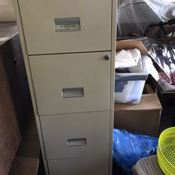 File Cabinet , 4 Drawers 