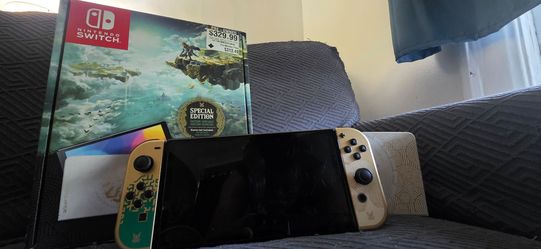 Nintendo Switch OLED Zelda Tears of the Kingdom Edition- Complete w/ Box + Case