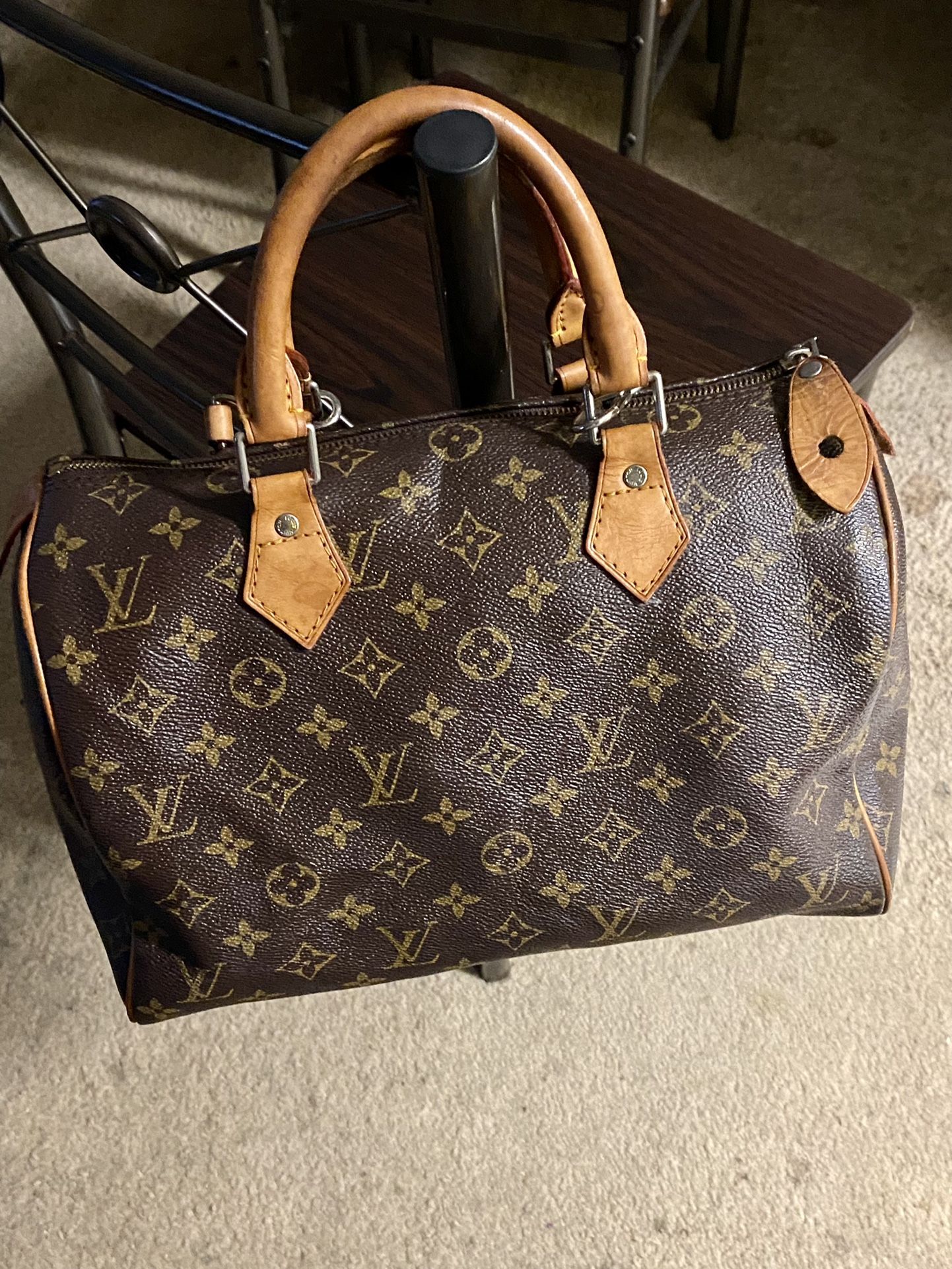 Louise Vuitton Monogram Speedy 30 Canvas