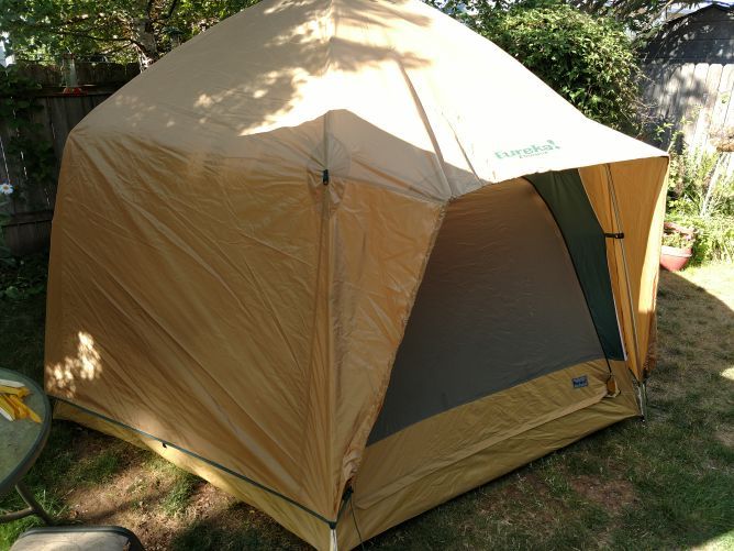 Eureka Equinox 6 Family size/Stand-up Tent