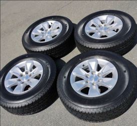 GMC, Silverado, Sierra, Suburban, Tahoe, Yukon any other GMC  or Chevy 6 lug 

GENERAL GRABBER P255 65 17
