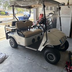 Club Car 48V Golf Cart with Rear Flip Seat and Charger