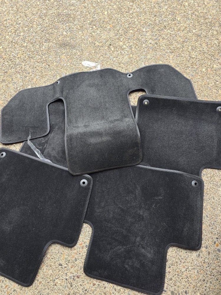 Floor Mat - Volvo XC90