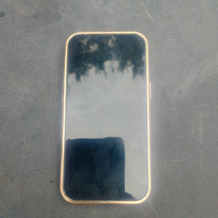 iPhone 13 Screen locked, iCloud Clean
