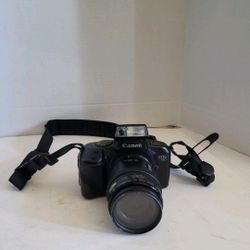 Canon eos 750 35 mm camera

Lens Canon 35-105