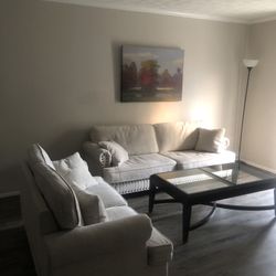 Barely Used 2 Piece Living Room Set $450