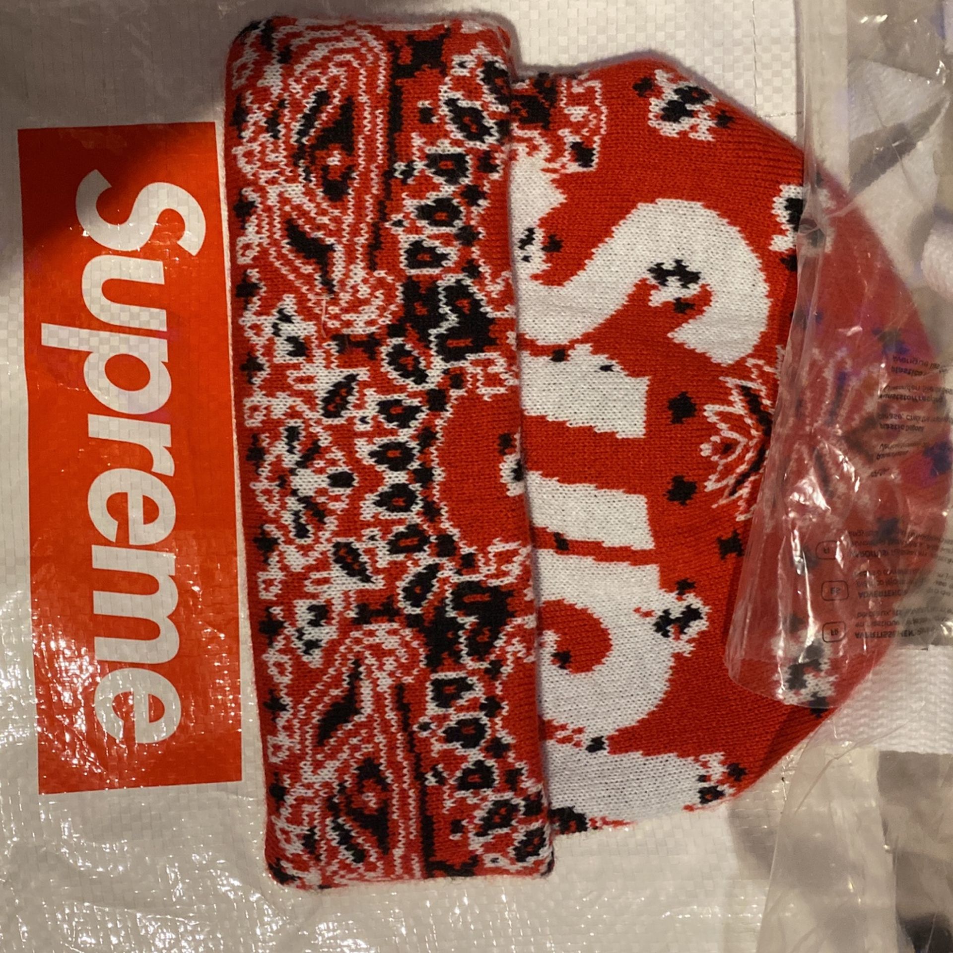 Supreme Big Logo Bandana Beanie
