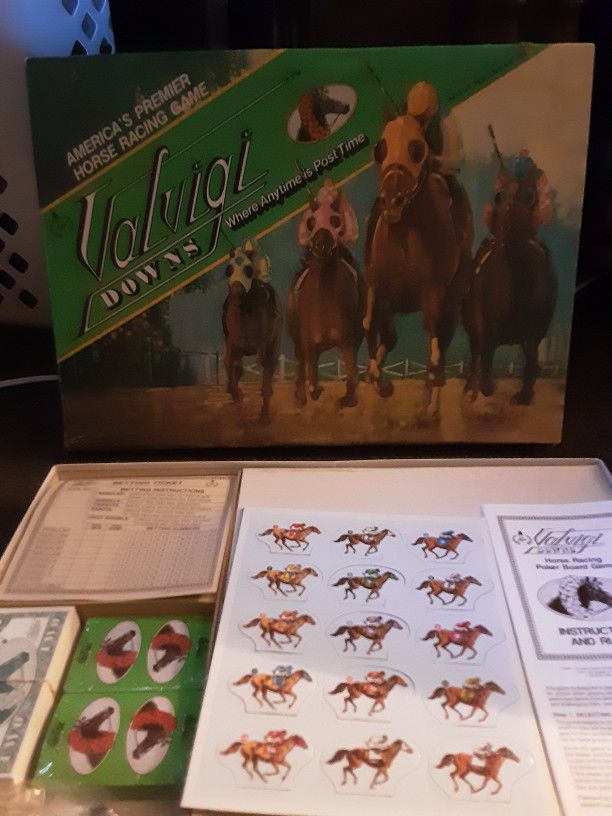Valvigi DOWNS 1985 Vintage Horse Racing Board GAME