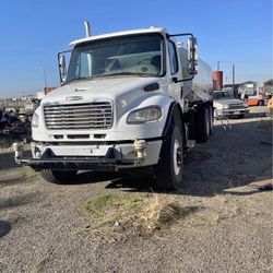 2017 Freightliner 4K Watertruck