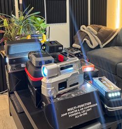 New Jump packs / air compressors / jump starters/ flashlights/ Power Banks