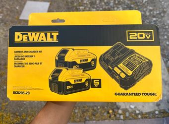 Dewalt 20v 5.0 Batteries and Charger Starter Kit